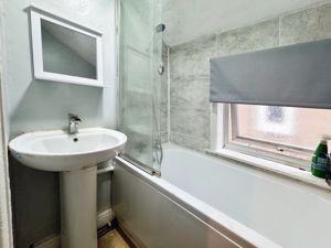 NORTH ROAD- click for photo gallery